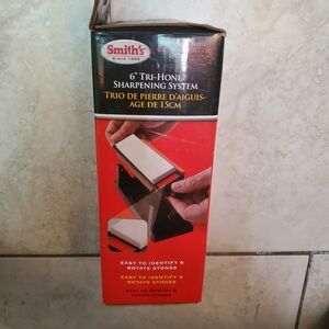 NWT Smiths 6" Tri-Hone Sharpening System